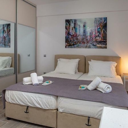 דירות אתונה Gazi Square Luxury Studio מראה חיצוני תמונה
