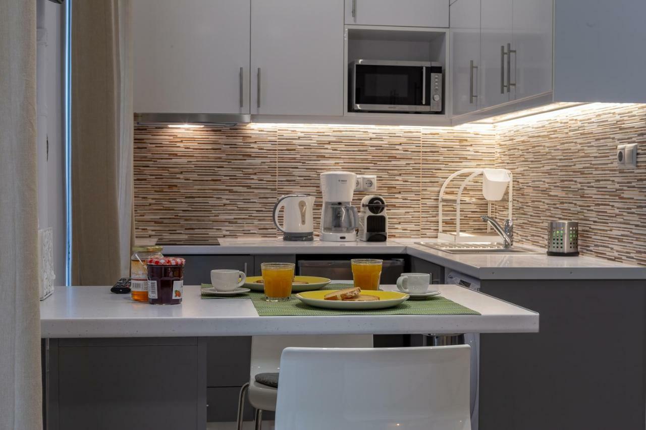 דירות אתונה Gazi Square Luxury Studio מראה חיצוני תמונה